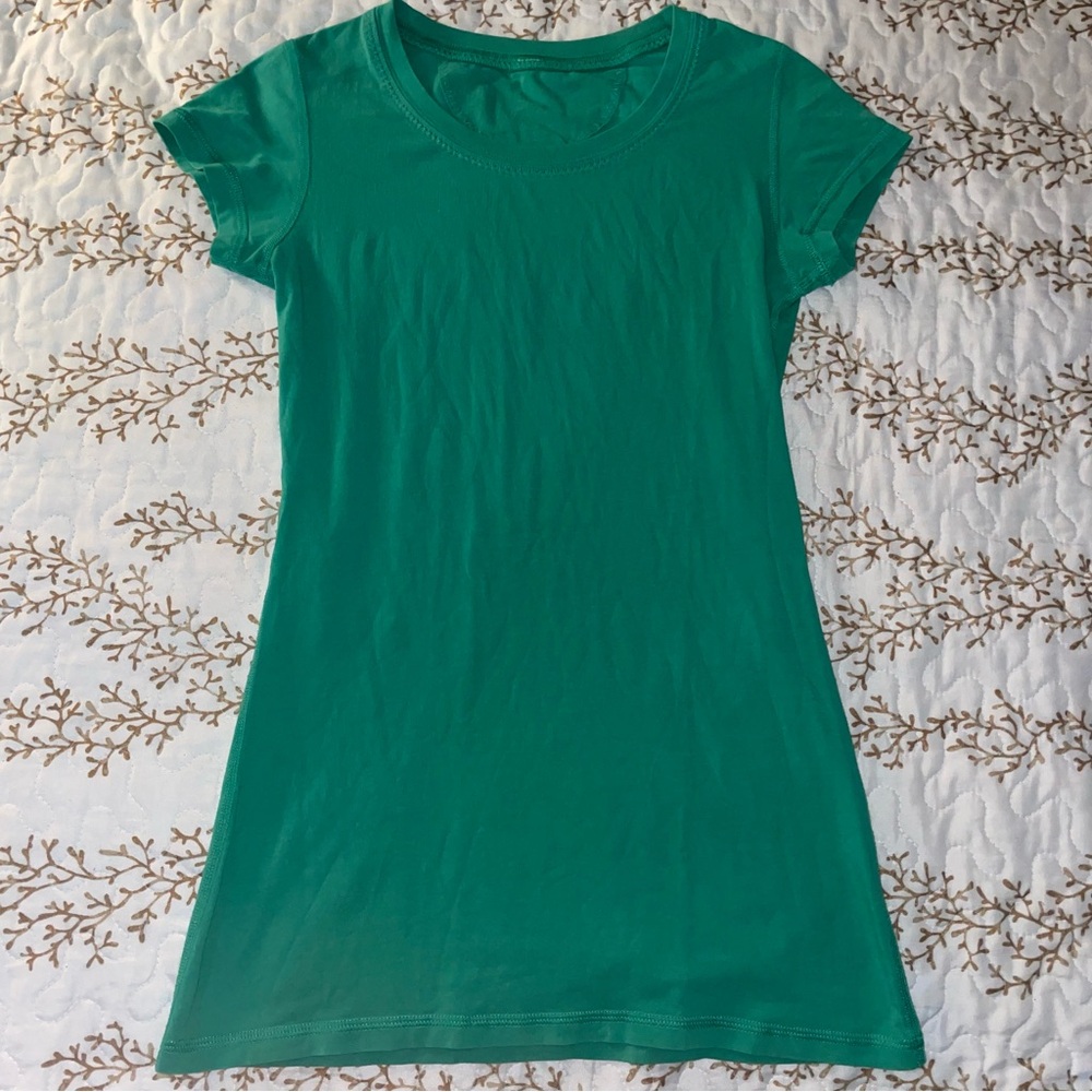 Lululemon Athletica workout top short sleeve shirt gym top green size small
